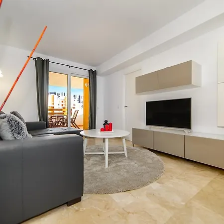 Bennecke Elvis Apartment